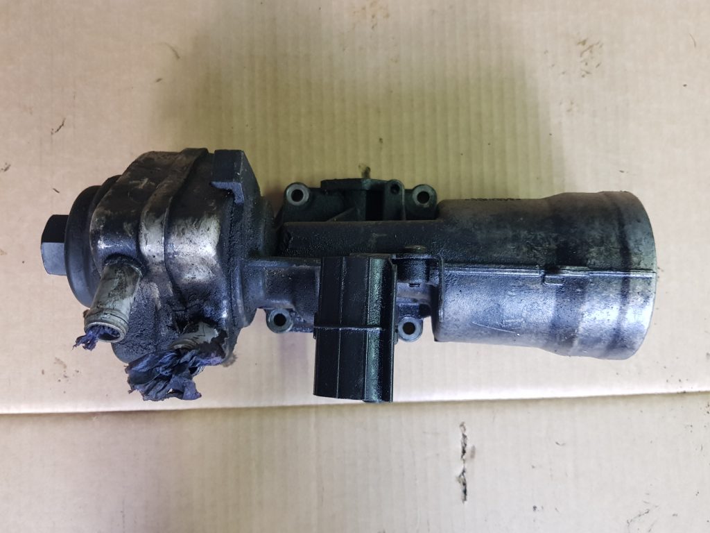 Eļļas filtra korpuss priekš VW GOLF 5 2006