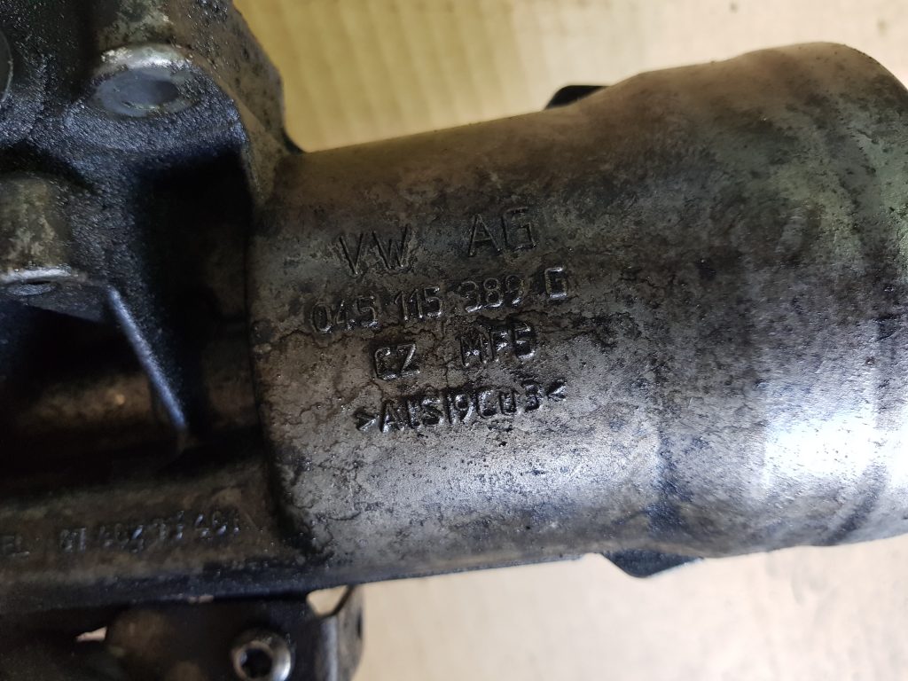 Eļļas filtra korpuss priekš VW GOLF 5 2006