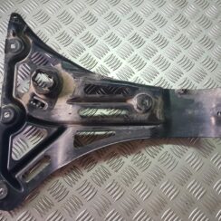 Aizmugurējā spārna un bufera stiprinājums priekš BMW 530D E61 2006 TOURING TITANSILVER