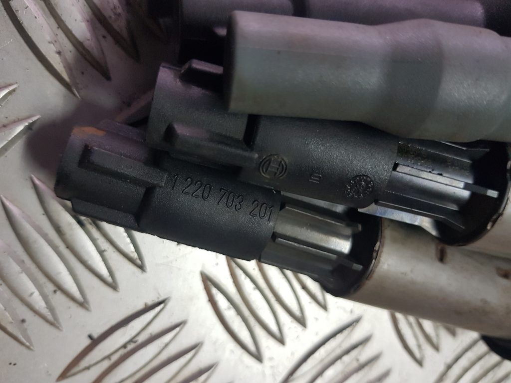 Augstsprieguma spole priekš BMW 525 E60 2006 BLACK 2 Augstsprieguma spole priekš BMW 525 E60 2006 BLACK