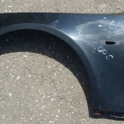 Priekšējais kreisais spārns priekš BMW 525 E60 2006 BLACK