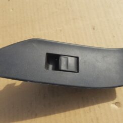 Stikla pacelšanas poga priekš TOYOTA VERSO 2012