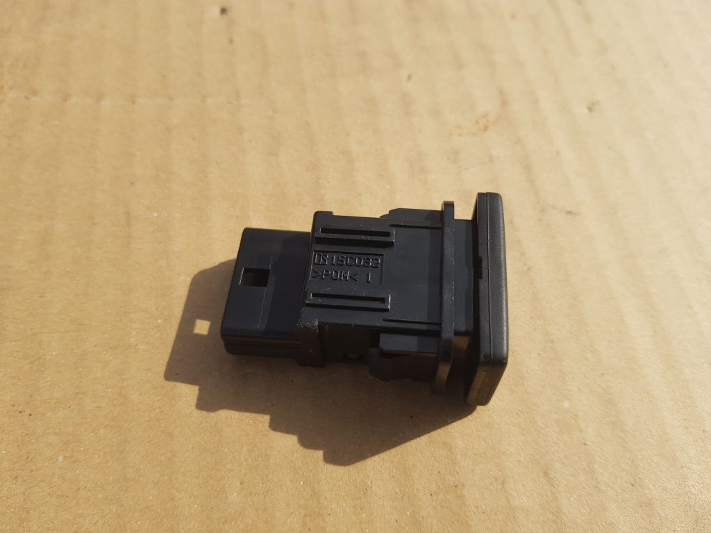 ESP poga priekš TOYOTA VERSO 2012 2 ESP poga priekš TOYOTA VERSO 2012