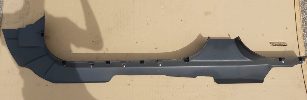 Sliekšņa priekšēja kreisa uzlika (salonā) priekš OPEL ASTRA H STATION WAGON 2009 1 Sliekšņa priekšēja kreisa uzlika (salonā) priekš OPEL ASTRA H STATION WAGON 2009