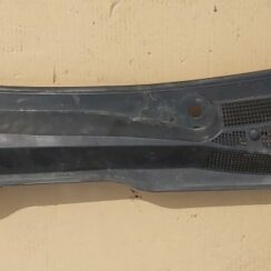 Vējstikla uzlikas (deflektora) režģis priekš OPEL ASTRA H STATION WAGON 2009