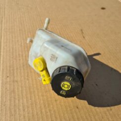 Bremžu šķidruma tvertne priekš OPEL ASTRA J 2011