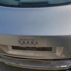 Bagāžnieka vāks priekš AUDI A4 2001