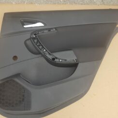 Aizmugurējo labo durvju apdare priekš OPEL INSIGNIA SPORTS TOURER 2010