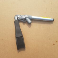 Priekšējās drošības jostas sprādze priekš OPEL INSIGNIA SPORTS TOURER 2010