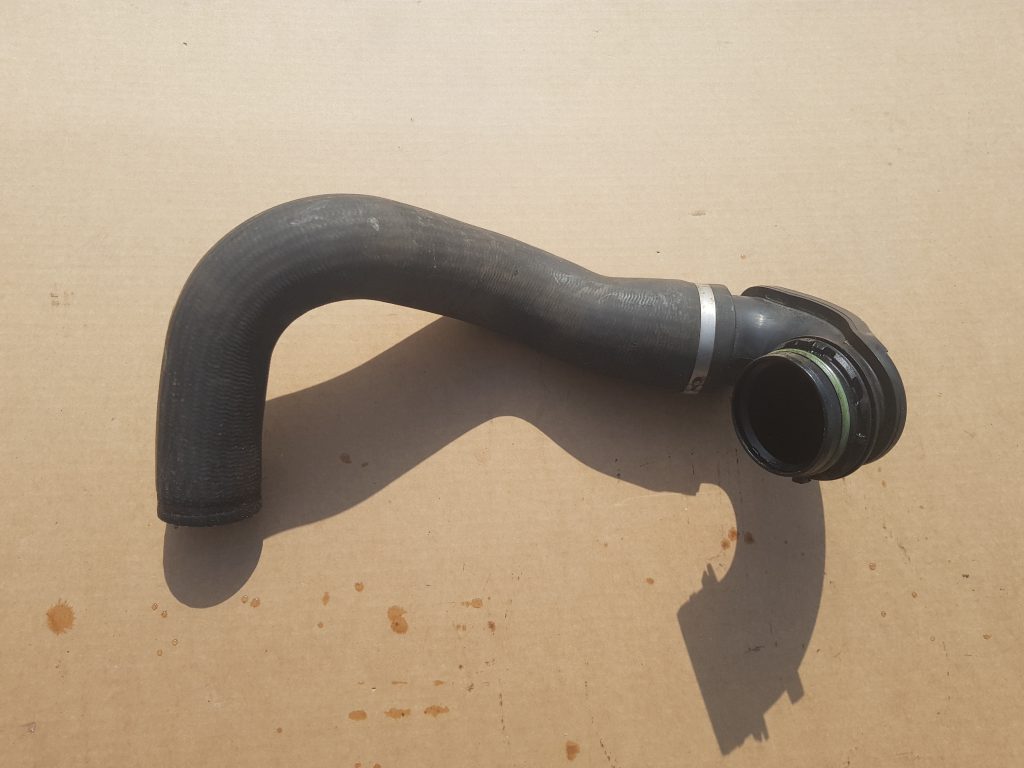 Interkulera caurule priekš OPEL INSIGNIA SPORTS TOURER 2010 1 Interkulera caurule priekš OPEL INSIGNIA SPORTS TOURER 2010