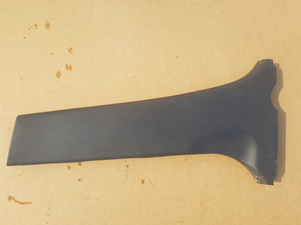 Vidējas salona statnes apdare priekš TOYOTA COROLLA VERSO 2008 1 Vidējas salona statnes apdare priekš TOYOTA COROLLA VERSO 2008