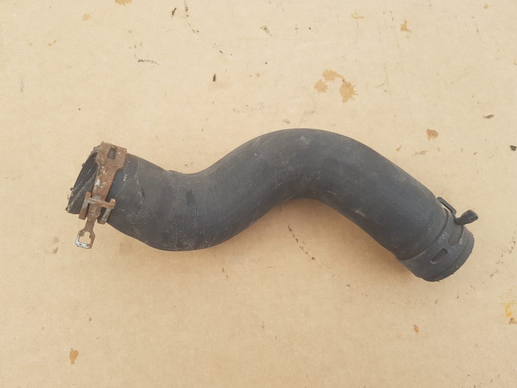 Interkulera caurule priekš TOYOTA COROLLA VERSO 2008 1 Interkulera caurule priekš TOYOTA COROLLA VERSO 2008