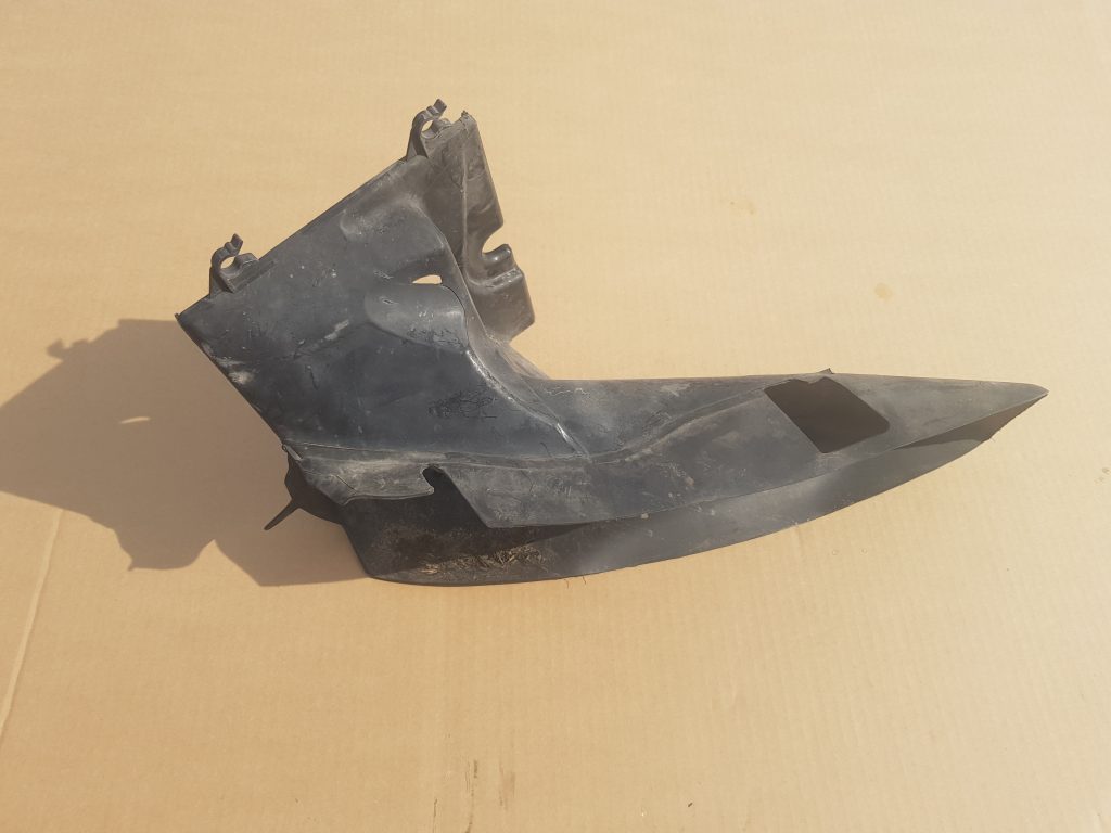 Ieplūdes gaisa deflektors/Difuzors priekš AUDI A4 2005 1 Ieplūdes gaisa deflektors/Difuzors priekš AUDI A4 2005