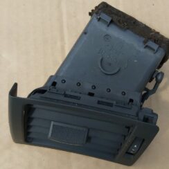 Mērinstrumentu paneļa gaisa vads, pa kreisi priekš AUDI A4 2003