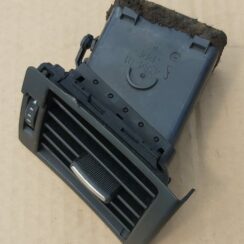 Mērinstrumentu paneļa gaisa vads, pa labi priekš AUDI A4 2003