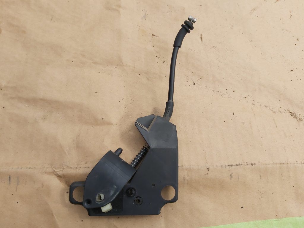 Bagāžnieka vāka slēdzene priekš AUDI A4 2003 1 Bagāžnieka vāka slēdzene priekš AUDI A4 2003