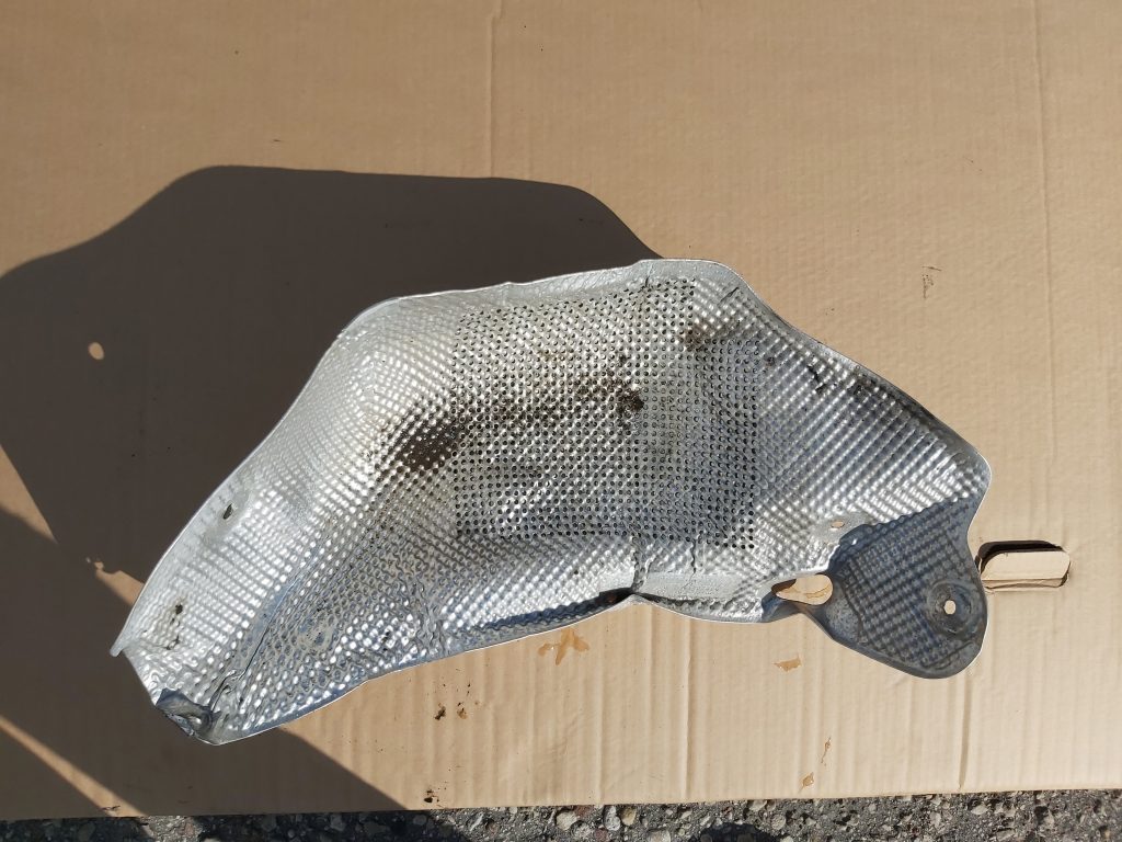 Karstuma aizsargs (mazs) priekš AUDI A7 2011 SPORTBACK 1 Karstuma aizsargs (mazs) priekš AUDI A7 2011 SPORTBACK