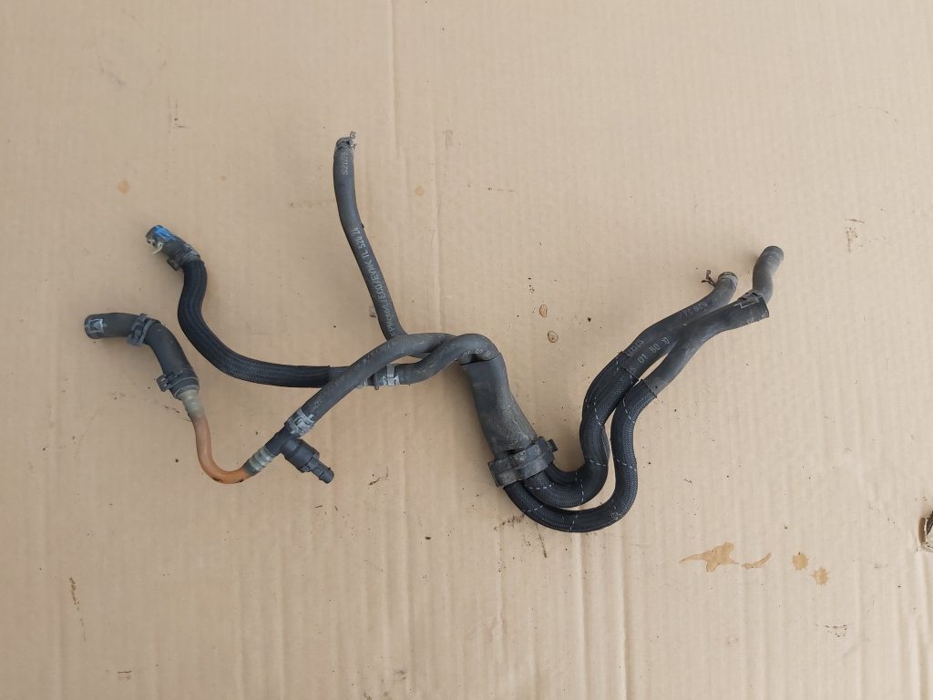 Degvielas caurules savienojums priekš AUDI A7 2011 SPORTBACK 1 Degvielas caurules savienojums priekš AUDI A7 2011 SPORTBACK