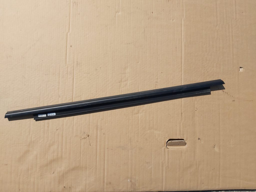 Aizmugurējo kreiso durvju moldings priekš AUDI A7 2011 SPORTBACK 1 Aizmugurējo kreiso durvju moldings priekš AUDI A7 2011 SPORTBACK