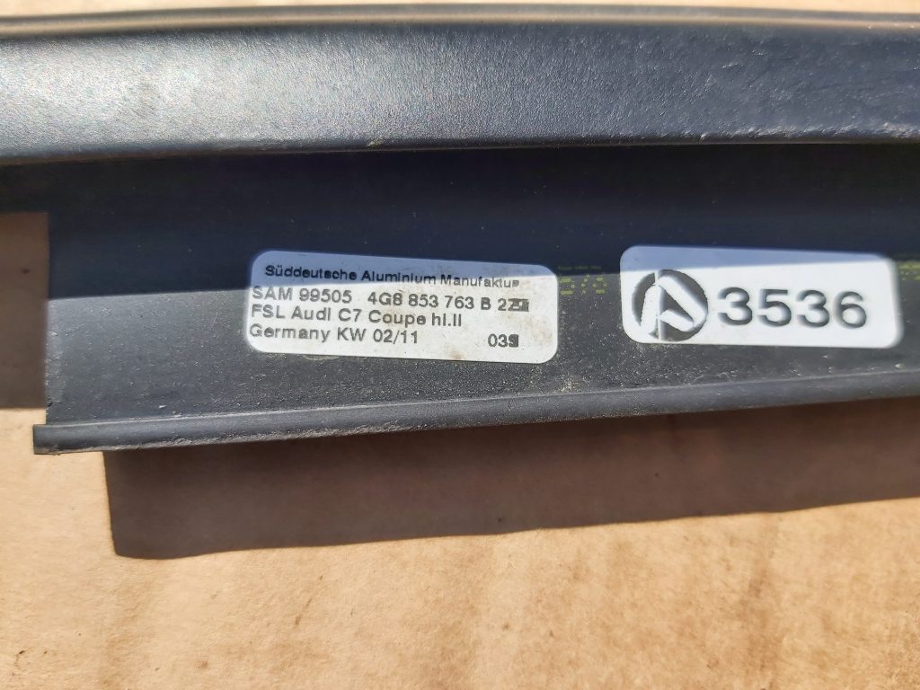 Aizmugurējo kreiso durvju moldings priekš AUDI A7 2011 SPORTBACK 2 Aizmugurējo kreiso durvju moldings priekš AUDI A7 2011 SPORTBACK