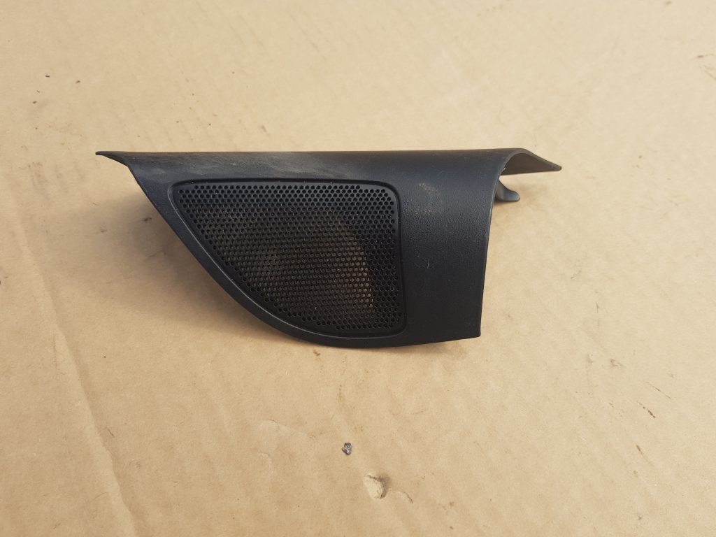 Durvju spoguļa apdares uzlika salonā (bez skaļruņa) priekš FORD FOCUS 2006