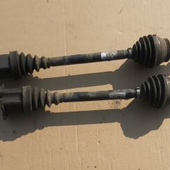 Pusass priekšējā kreisā priekš AUDI A4 2004