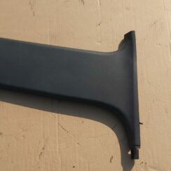 Vidējas salona statnes apdare priekš AUDI A4 2004