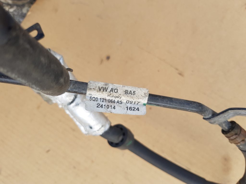 Degvielas caurule priekš VW GOLF 2014 2 Degvielas caurule priekš VW GOLF 2014