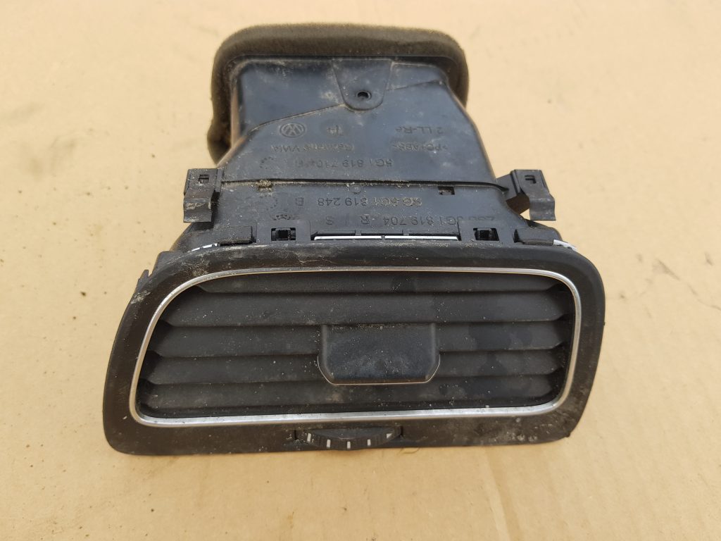 Mērinstrumentu paneļa gaisa vads, pa labi priekš VW GOLF 2014 1 Mērinstrumentu paneļa gaisa vads, pa labi priekš VW GOLF 2014