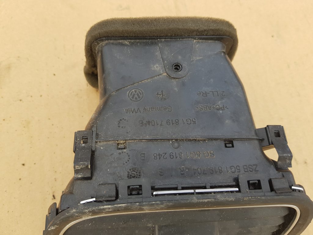 Mērinstrumentu paneļa gaisa vads, pa labi priekš VW GOLF 2014 2 Mērinstrumentu paneļa gaisa vads, pa labi priekš VW GOLF 2014