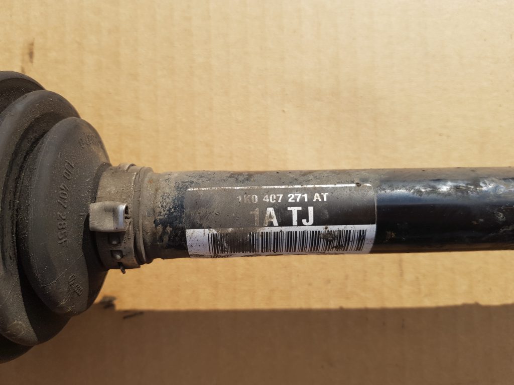 Pusass priekšējā kreisā priekš VW GOLF 2014 2 Pusass priekšējā kreisā priekš VW GOLF 2014