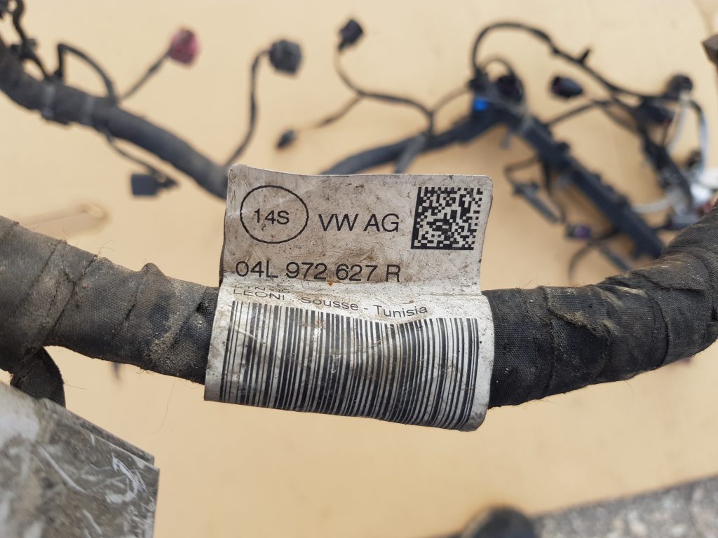 Dzinēja vadi priekš VW GOLF 2014 2 Dzinēja vadi priekš VW GOLF 2014