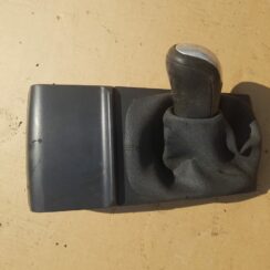 Pārnesumu pārslēgšanas kloķa auduma pārvalks priekš ŠKODA FABIA 2003