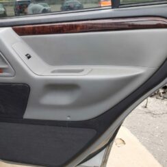 Aizmugurējo labo durvju apdare priekš JEEP GRAND CHEROKEE 2004
