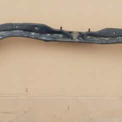 Priekšējā radiatora rāmja augšēja daļa priekš JEEP GRAND CHEROKEE 2004