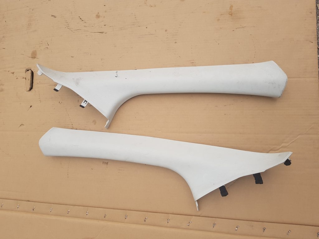 Priekšējas salona statnes apdare priekš FORD FOCUS 2016