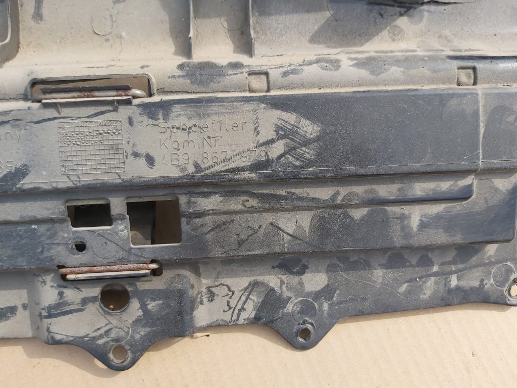 Bagāžnieka vāka liela apdare priekš AUDI A6 AVANT 2003 2 Bagāžnieka vāka liela apdare priekš AUDI A6 AVANT 2003