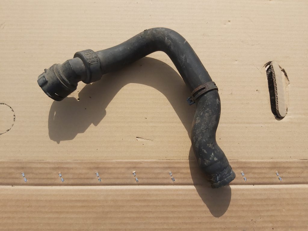 Dzesēšanas caurule priekš AUDI A6 AVANT 2003