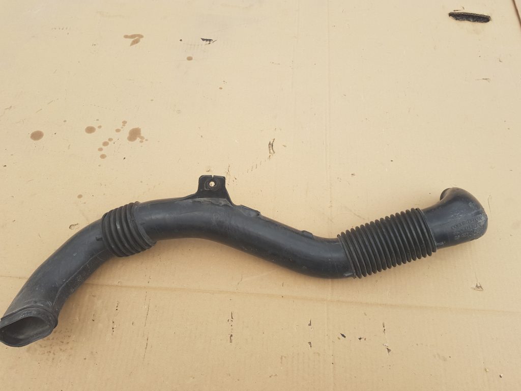 Gaisa filtra korpusa caurule priekš PEUGEOT 407 2004