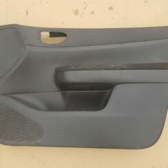 Priekšējo labo durvju apdare priekš PEUGEOT 307 2007
