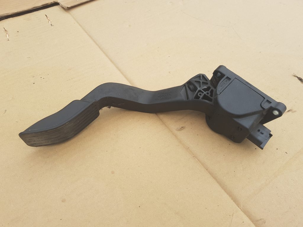 Gāzes pedālis priekš PEUGEOT 307 2007