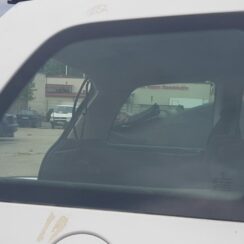 Aizmugurējais labais sānu stikls priekš PEUGEOT 307 2007