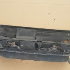 Priekšējā radiatora rāmja augšēja daļa priekš VOLVO XC70 2004