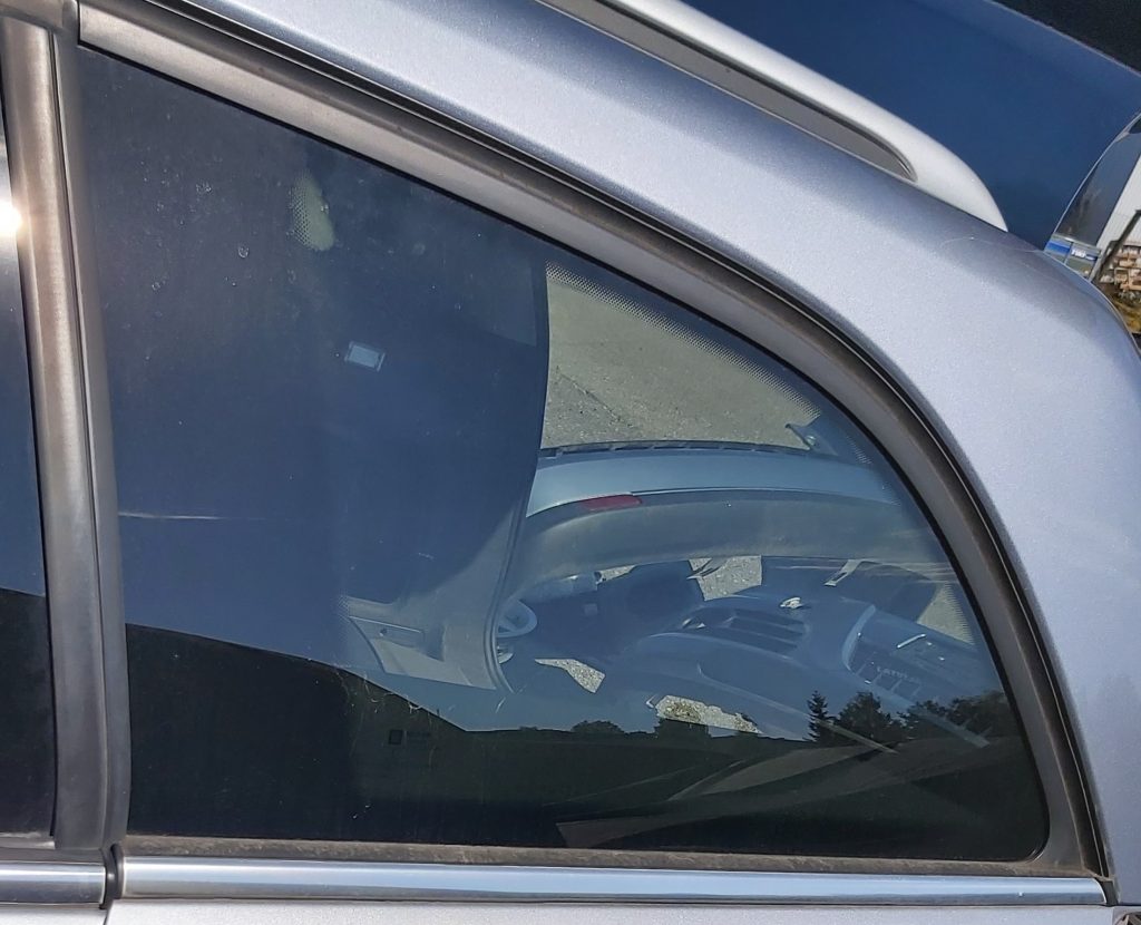 Aizmugurējais kreisais sānu stikls priekš OPEL VECTRA C 2008 1 Aizmugurējais kreisais sānu stikls priekš OPEL VECTRA C 2008