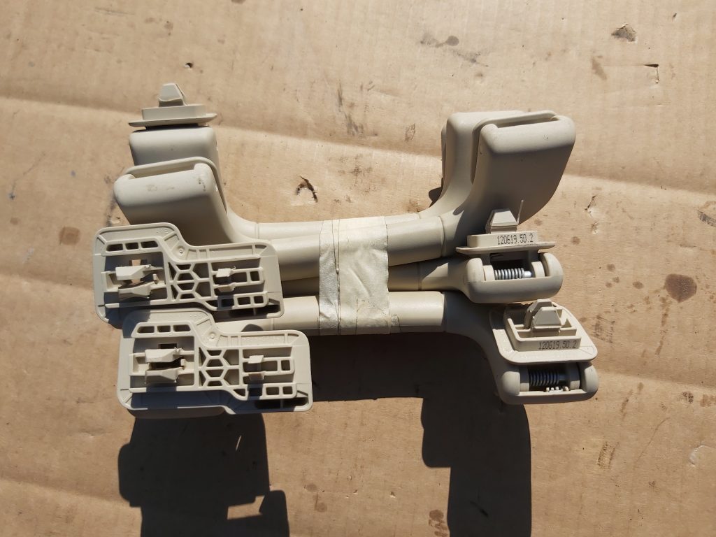 Salona rokturis griestos priekš MERCEDES BENZ E250 W212 2014