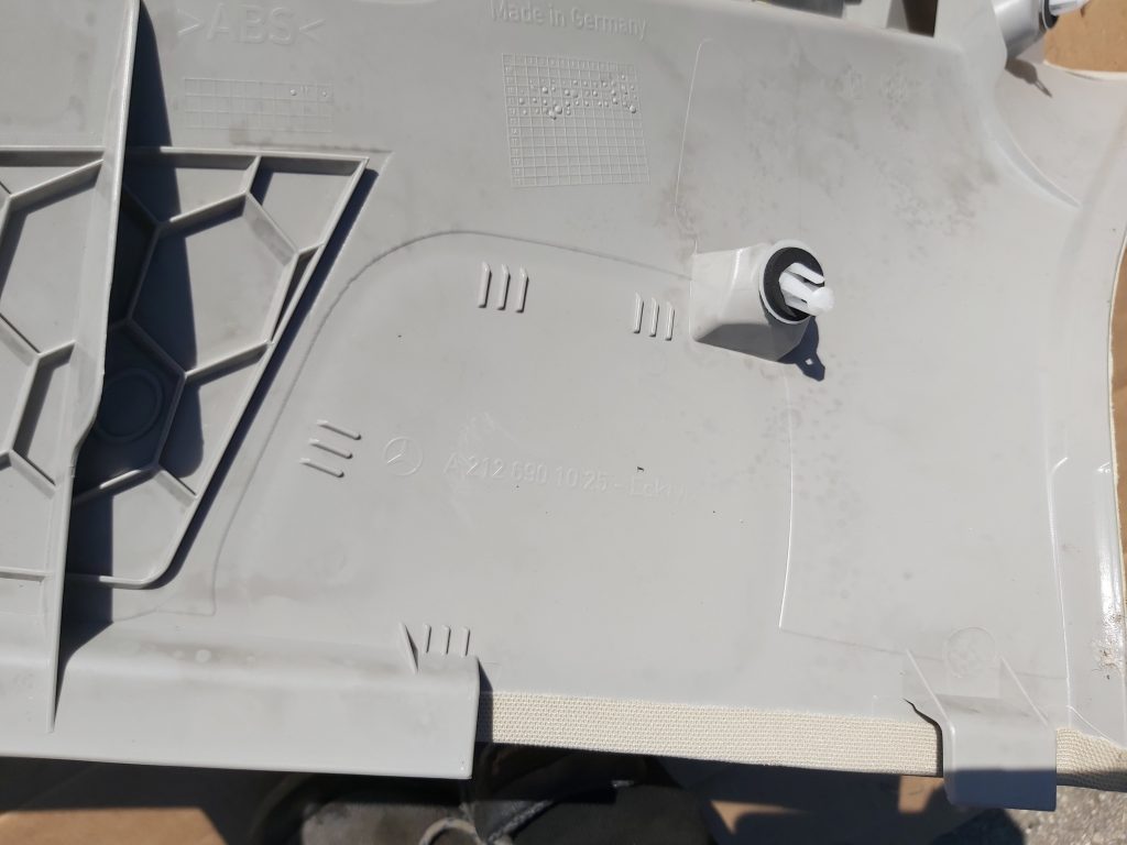 Bagažnieka nodalījuma statnes apdare priekš MERCEDES BENZ E250 W212 2014