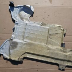 Izpūtēja sistēmas karstuma aizsargs priekš MERCEDES BENZ E250 W212 2014