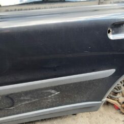 Aizmugurējās kreisās durvis priekš VOLVO XC90 2004