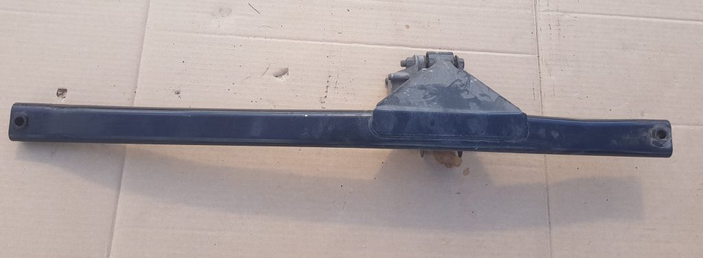 Durvju stikla vadīkla/sliede priekš VOLVO XC90 2004 1 Durvju stikla vadīkla/sliede priekš VOLVO XC90 2004