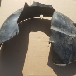 Priekšējais kreisais paspārns priekš VOLVO XC90 2004